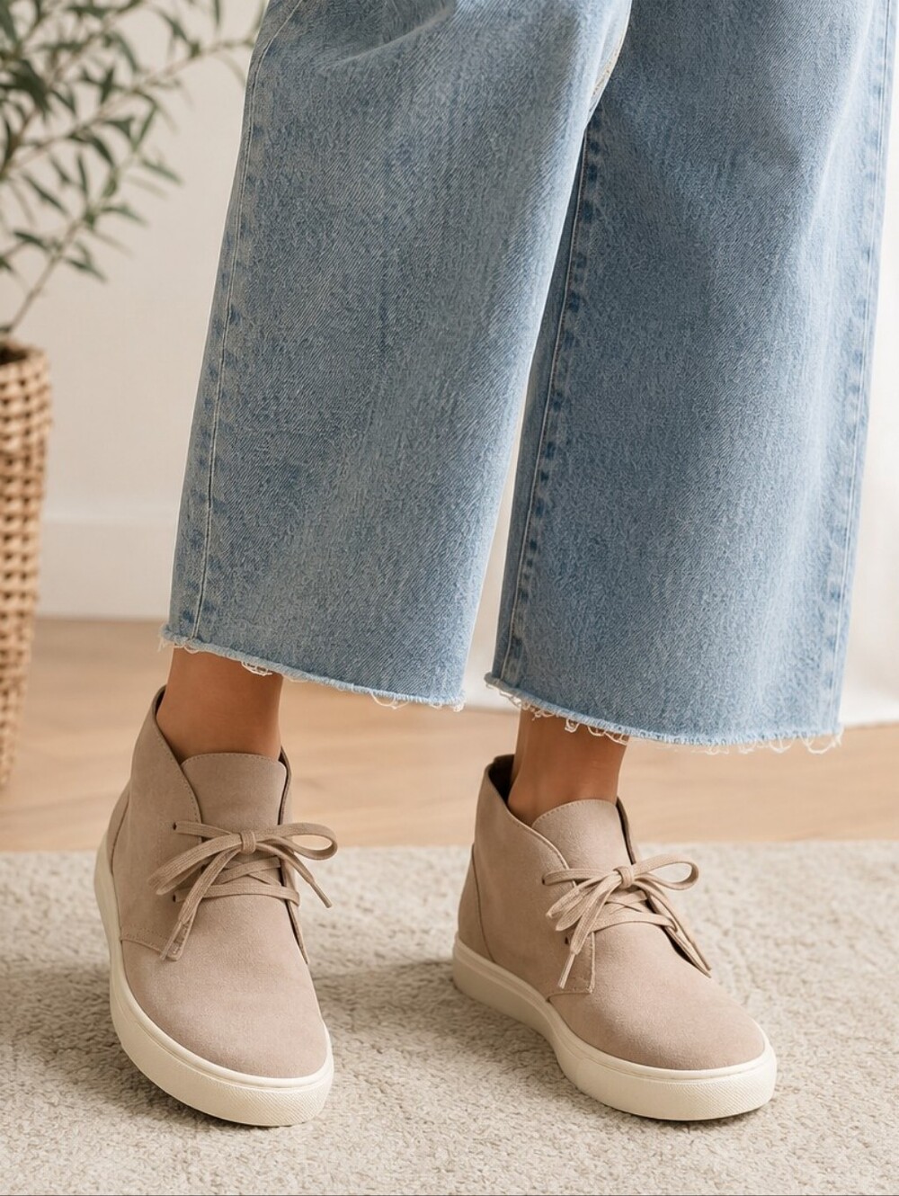 American Eagle Outfitters AEO Blush Pink Suede Casual Sneakers